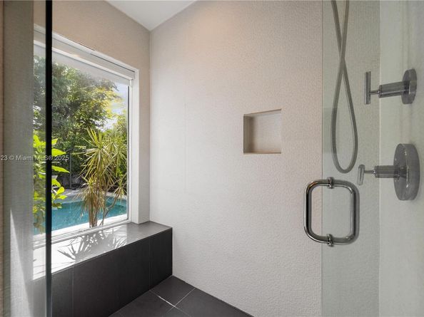 261 SW 30th Rd, Miami FL 33129