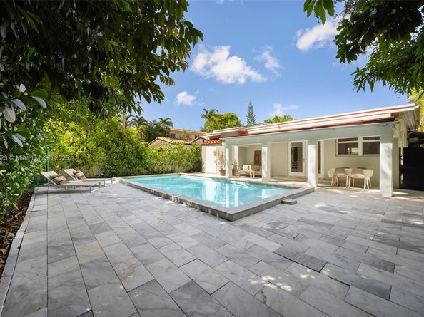 261 SW 30th Rd, Miami FL 33129