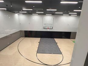 225 N Miami Ave 312, Miami FL 33128