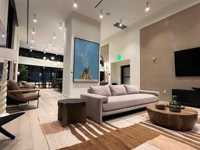 225 N Miami Ave 312, Miami FL 33128