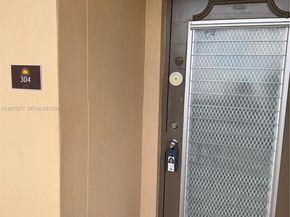 9310 Sunrise Lakes Blvd 304, Sunrise FL 33322