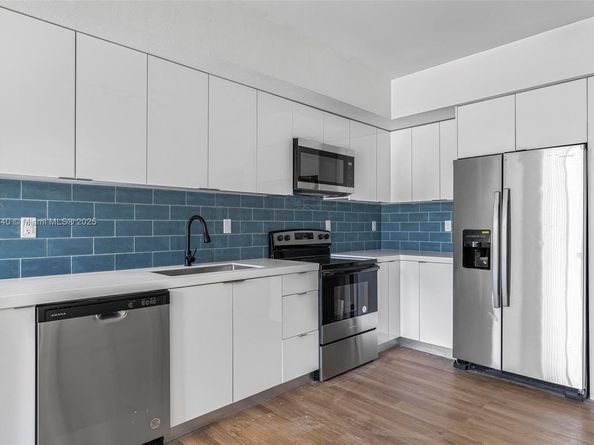 16955 SW 100th Ave, Miami FL 33157