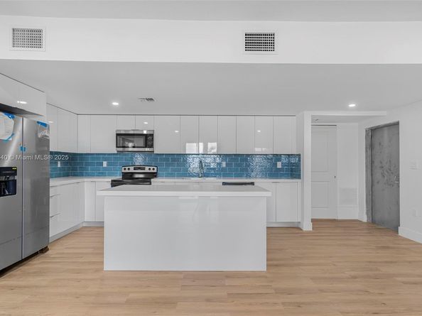 16955 SW 100th Ave, Miami FL 33157