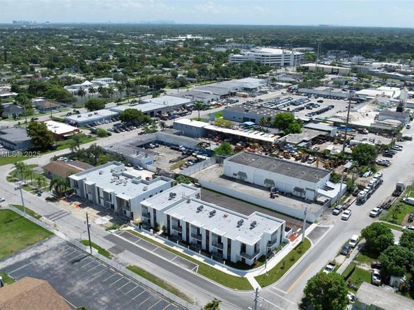 16955 SW 100th Ave, Miami FL 33157