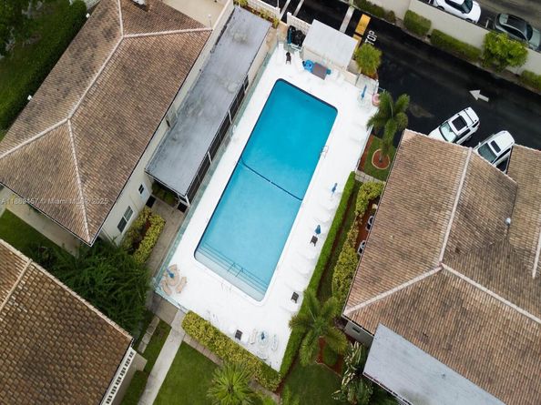 2121 NE 42nd Ct 202C, Lighthouse Point FL 33064