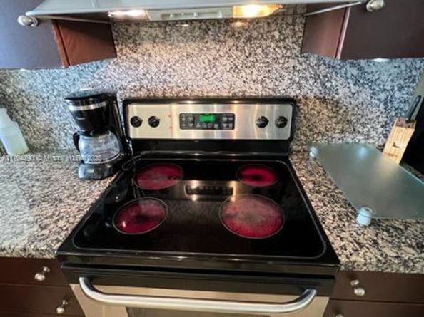 555 NE 15th St 28J, Miami FL 33132