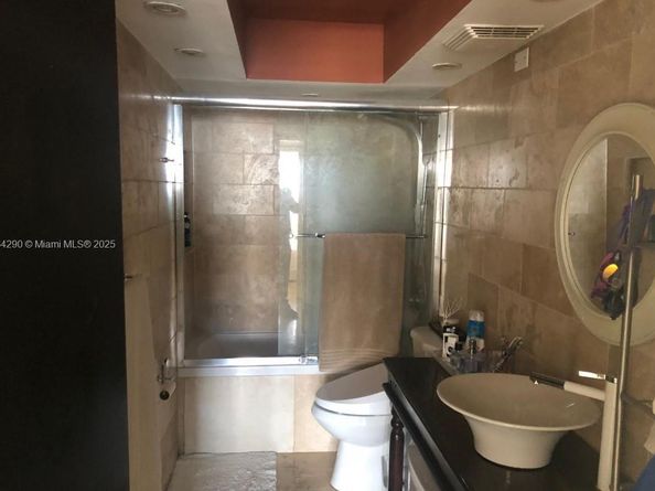 555 NE 15th St 28J, Miami FL 33132
