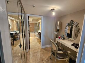 555 NE 15th St 28J, Miami FL 33132