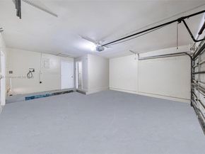 9330 NW 39th St, Sunrise FL 33351