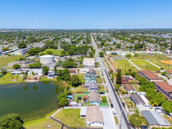 2900 NW 179th St, Miami Gardens FL 33056
