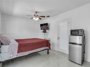 2900 NW 179th St, Miami Gardens FL 33056