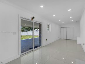 2900 NW 179th St, Miami Gardens FL 33056