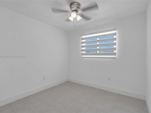 2900 NW 179th St, Miami Gardens FL 33056