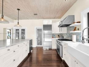928 Belle Meade Island Dr, Miami FL 33138