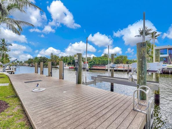 928 Belle Meade Island Dr, Miami FL 33138