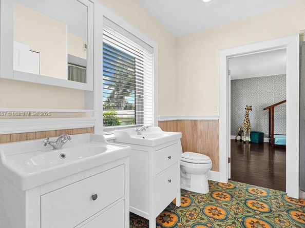 928 Belle Meade Island Dr, Miami FL 33138