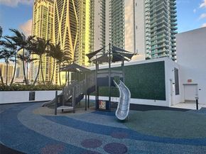 851 NE 1st Ave 2212, Miami FL 33132