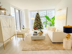 851 NE 1st Ave 2212, Miami FL 33132