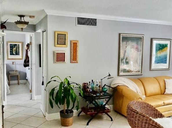 Undisclosed Address #A11870701, Hallandale Beach FL 33009