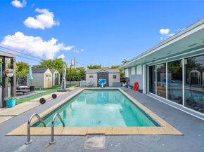 4335 SW 98th Ct, Miami FL 33165