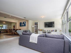 5620 Alton Rd, Miami Beach FL 33140