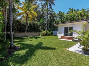5620 Alton Rd, Miami Beach FL 33140