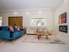 5620 Alton Rd, Miami Beach FL 33140