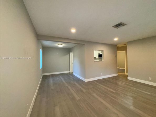 1304 NW 6th Ave, Fort Lauderdale FL 33311