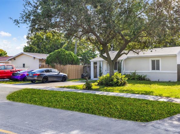 1304 NW 6th Ave, Fort Lauderdale FL 33311