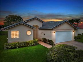 2549 Egret Lake Dr, Green Acres FL 33413