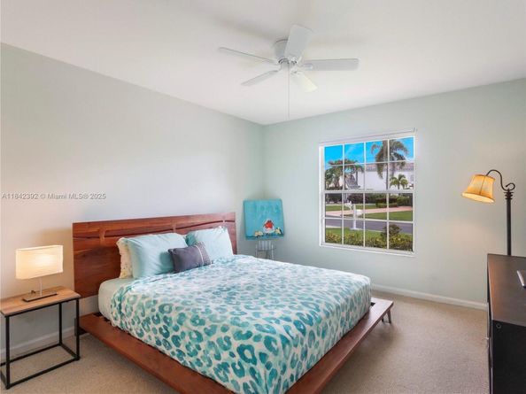 2549 Egret Lake Dr, Green Acres FL 33413