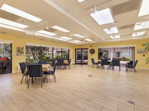 2549 Egret Lake Dr, Green Acres FL 33413