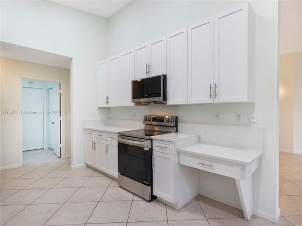 2549 Egret Lake Dr, Green Acres FL 33413
