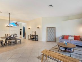 2549 Egret Lake Dr, Green Acres FL 33413