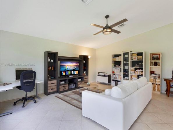 2549 Egret Lake Dr, Green Acres FL 33413