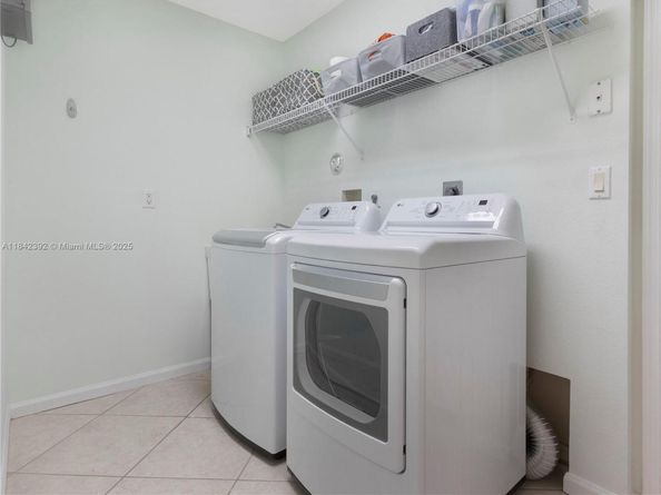 2549 Egret Lake Dr, Green Acres FL 33413