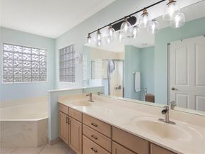 2549 Egret Lake Dr, Green Acres FL 33413