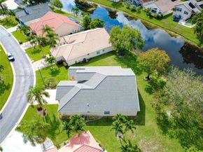 2549 Egret Lake Dr, Green Acres FL 33413