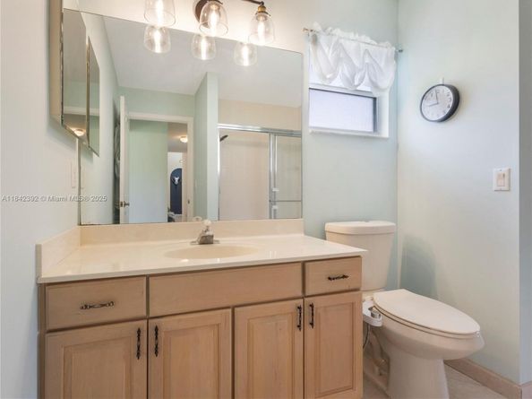 2549 Egret Lake Dr, Green Acres FL 33413