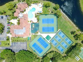 2549 Egret Lake Dr, Green Acres FL 33413