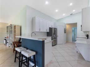 2549 Egret Lake Dr, Green Acres FL 33413