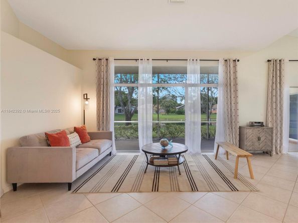 2549 Egret Lake Dr, Green Acres FL 33413