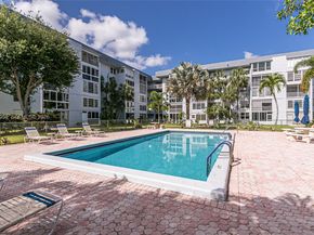 1402 NW 80th Ave 302, Margate FL 33063