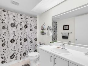 801 SW 138th Ave 310E, Pembroke Pines FL 33027