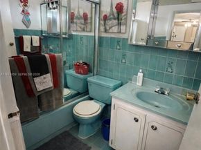 2760 NW 4th Ter, Miami FL 33125