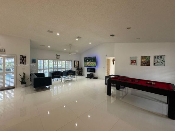 260 NW 121st Ter, Coral Springs FL 33071
