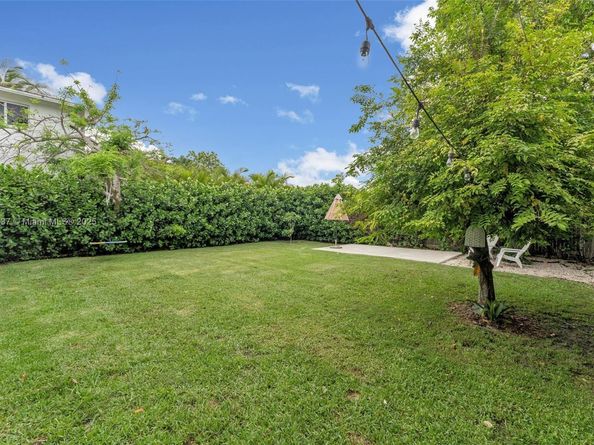 3075 SW 19th St, Miami FL 33145