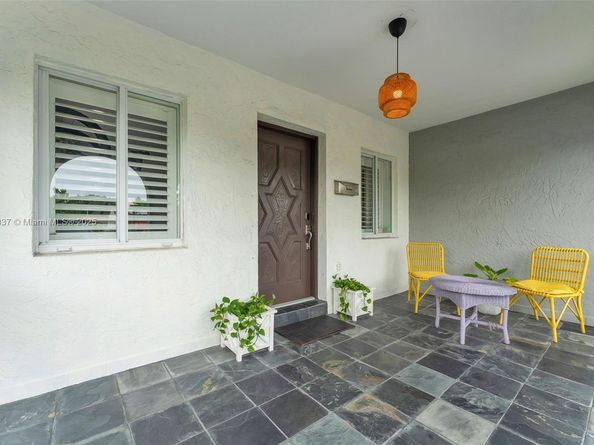 3075 SW 19th St, Miami FL 33145