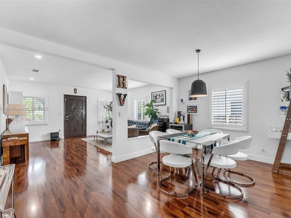 3075 SW 19th St, Miami FL 33145