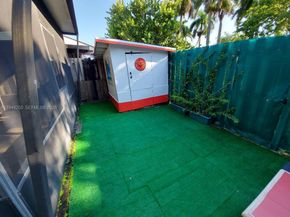 20033 NE 2nd Pl, Miami FL 33179